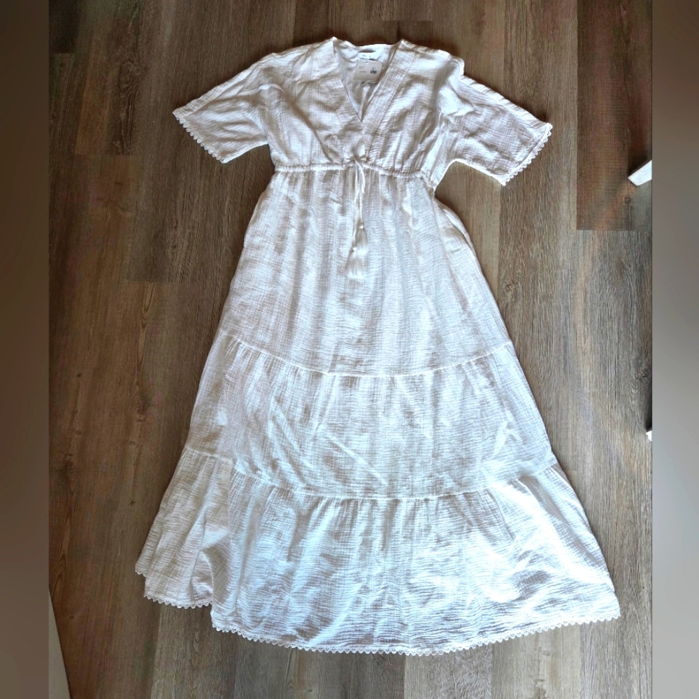BTFL-life Evenlyn Elegant White Maxi Dress NWT